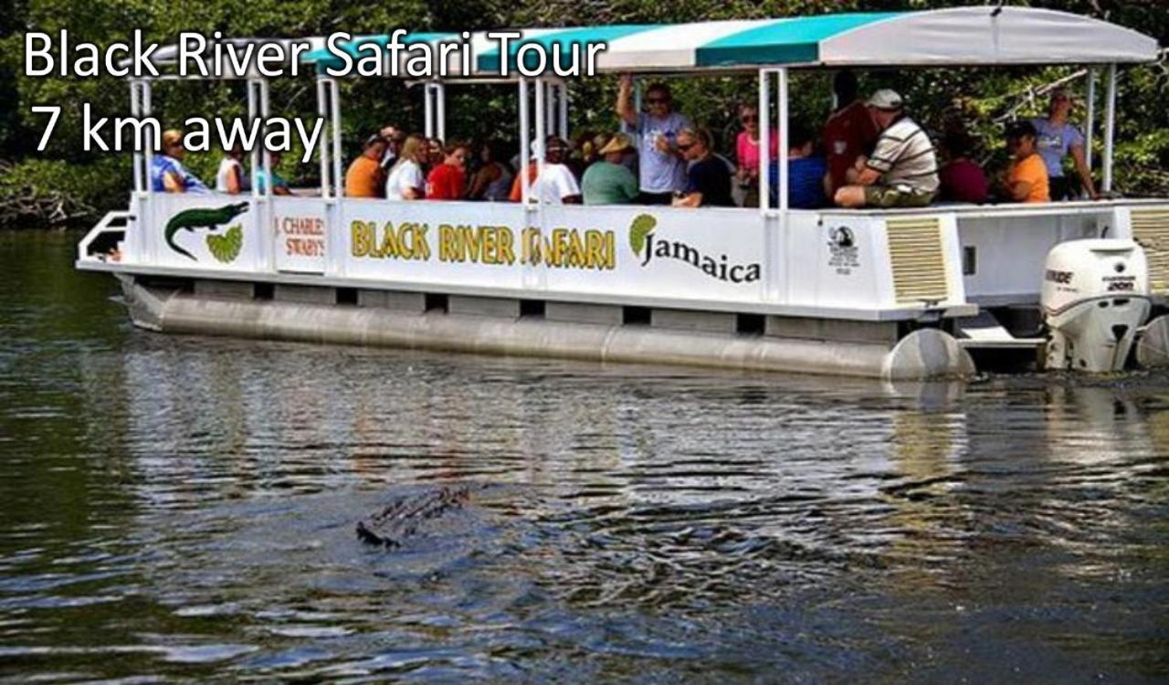Loodik Vacation Home Brompton Manor Black River Dış mekan fotoğraf